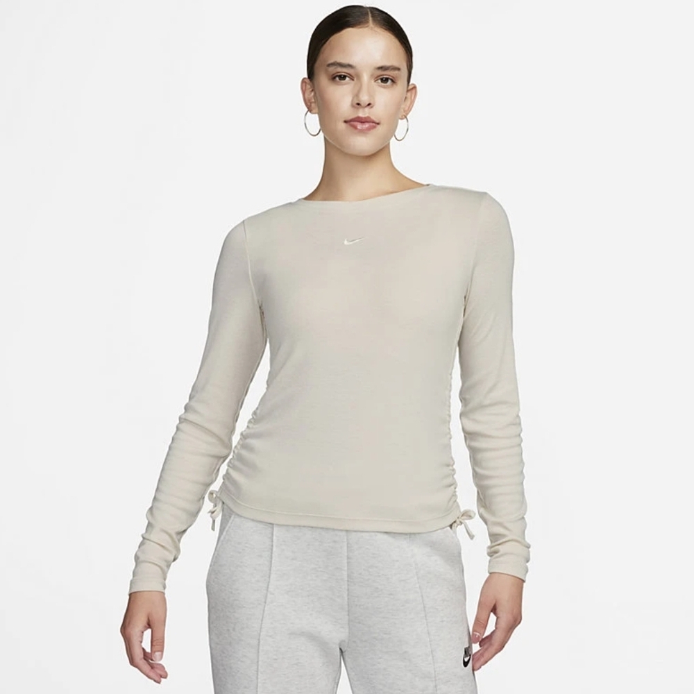 NWT!! Nike Sportswear Ribbed Women's Cropped Long Sleeve!